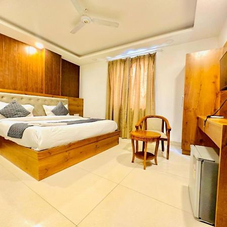 Hotel The Glory Near Delhi International Airport New Delhi Exterior photo