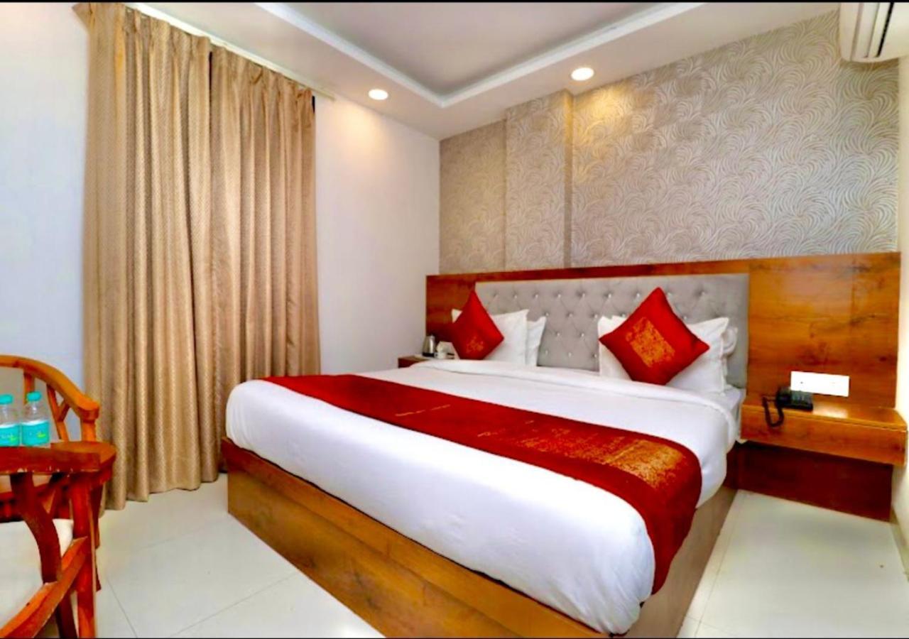 Hotel The Glory Near Delhi International Airport New Delhi Exterior photo