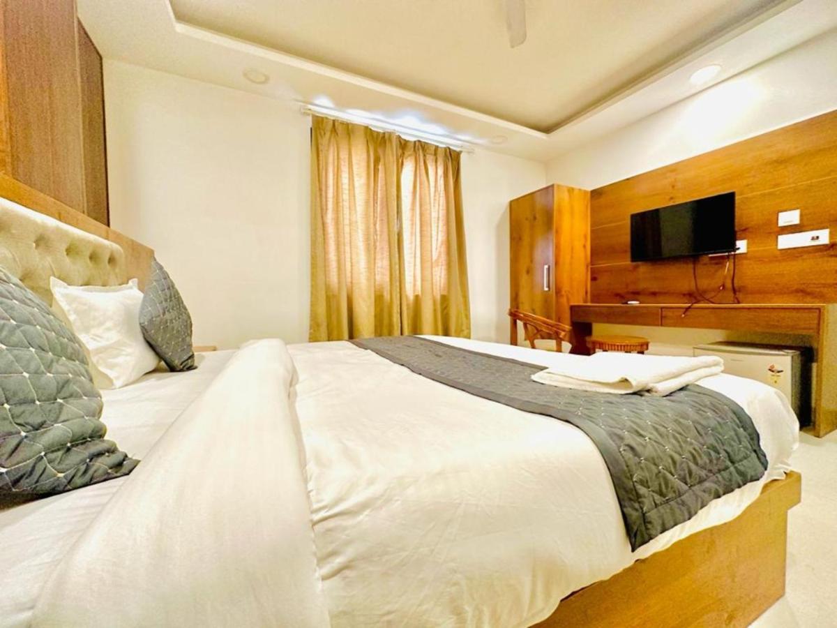 Hotel The Glory Near Delhi International Airport New Delhi Exterior photo