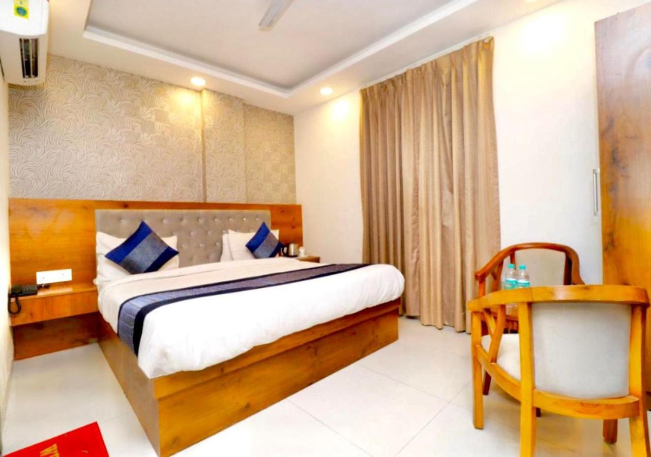 Hotel The Glory Near Delhi International Airport New Delhi Exterior photo