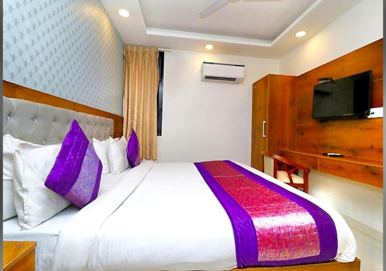 Hotel The Glory Near Delhi International Airport New Delhi Exterior photo